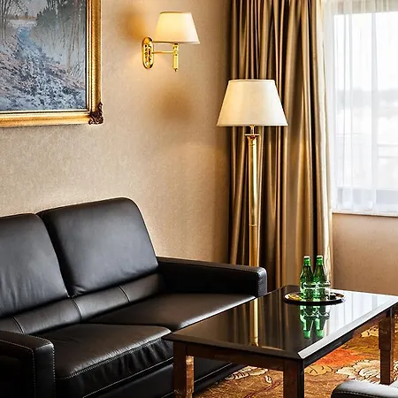 Hotel Gołębiewski Mikołajki