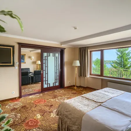 Hotel Golebiewski Mikołajki