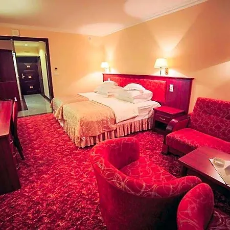 ゴーエンビエスキー ミコワイキ 4* Mikołajki